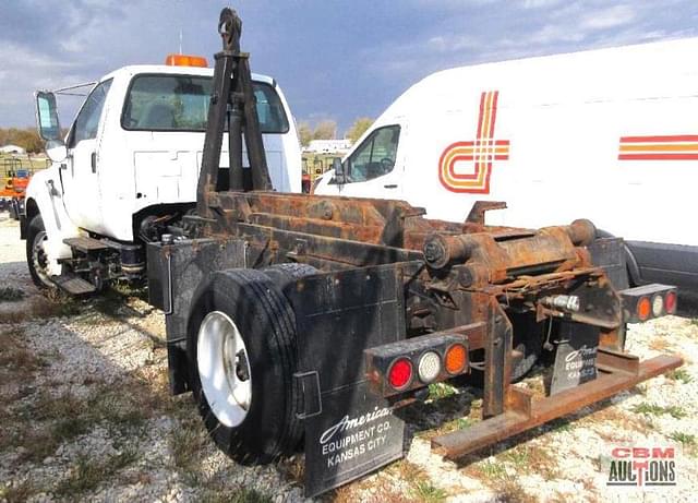 Image of Ford F-650 equipment image 2