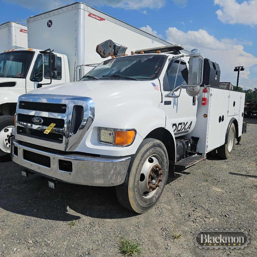 Image of Ford F-650 Primary image
