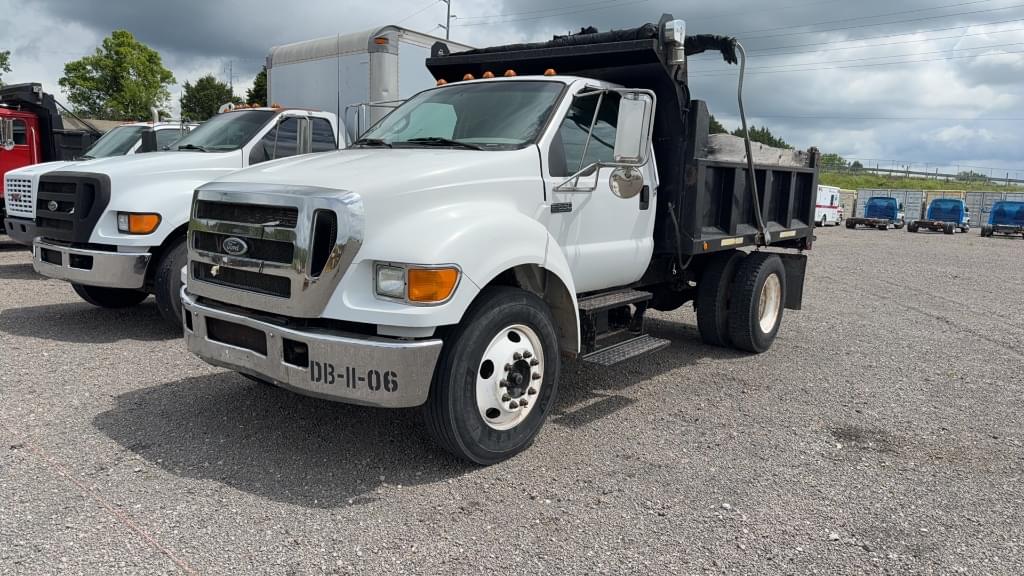 Image of Ford F-650 Primary image