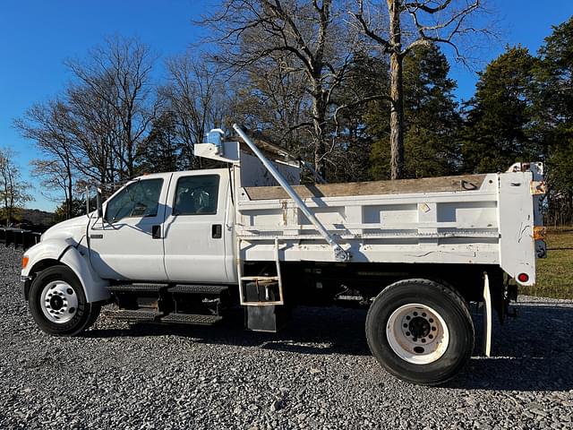 Image of Ford F-650 equipment image 1