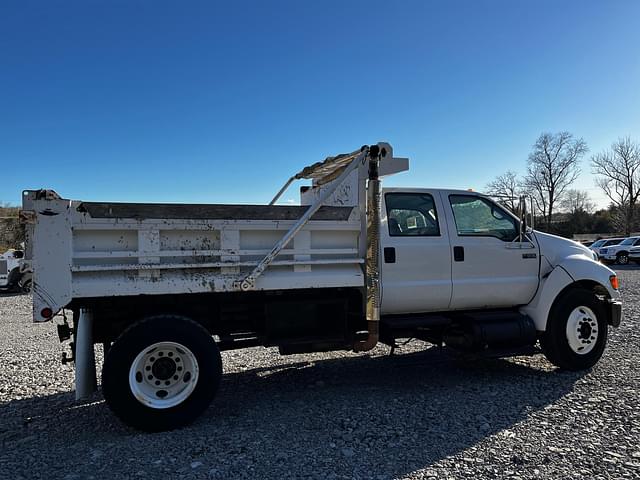 Image of Ford F-650 equipment image 2