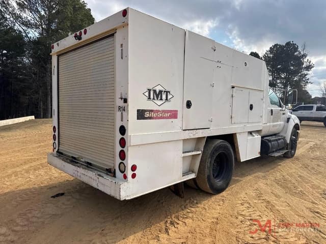 Image of Ford F-650 equipment image 1