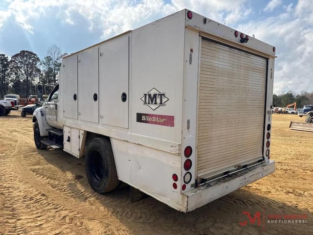 Image of Ford F-650 equipment image 2