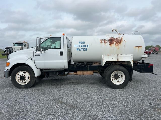 Image of Ford F-650 equipment image 1