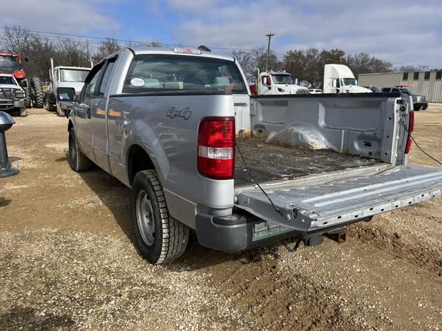 Image of Ford F-150 equipment image 1