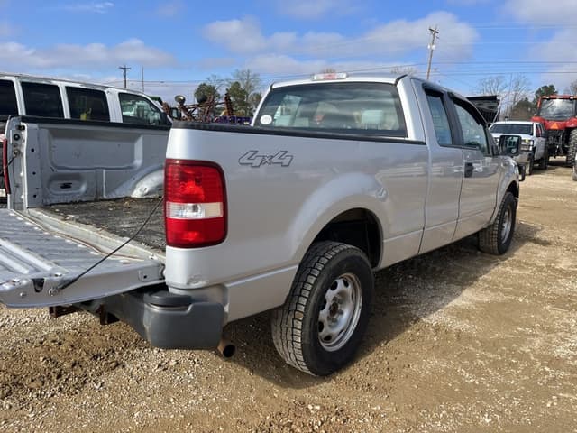Image of Ford F-150 equipment image 2