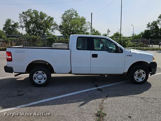 Image of Ford F-150 equipment image 3