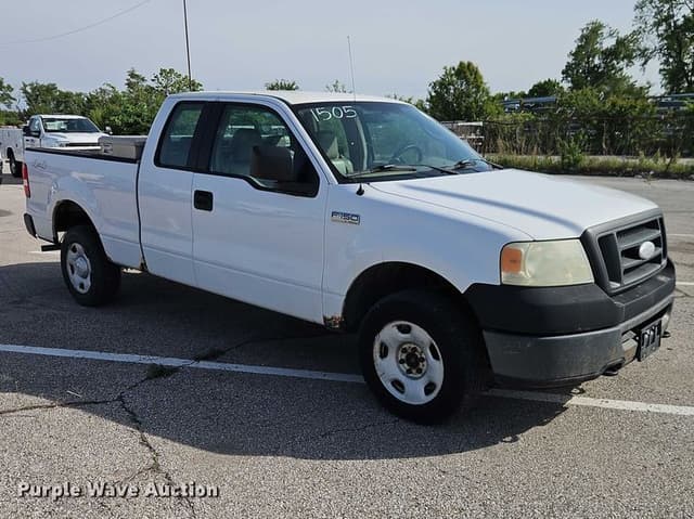 Image of Ford F-150 equipment image 2