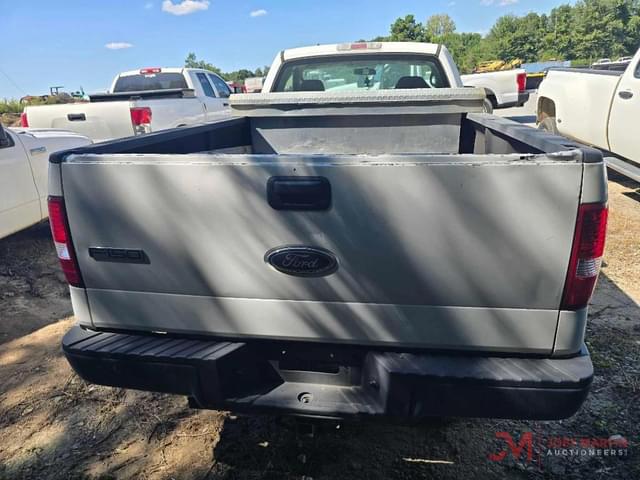 Image of Ford F-150 equipment image 2