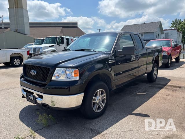 Image of Ford F-150 equipment image 4