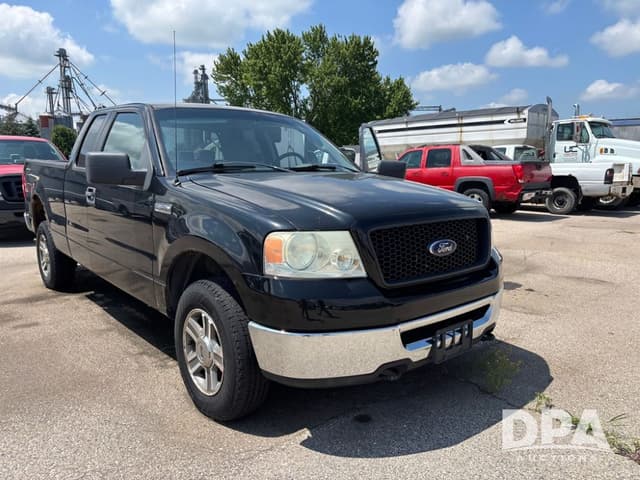 Image of Ford F-150 equipment image 1