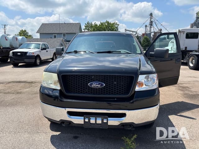 Image of Ford F-150 equipment image 3