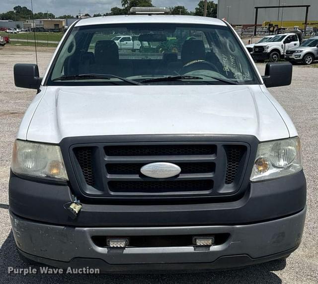 Image of Ford F-150 equipment image 1