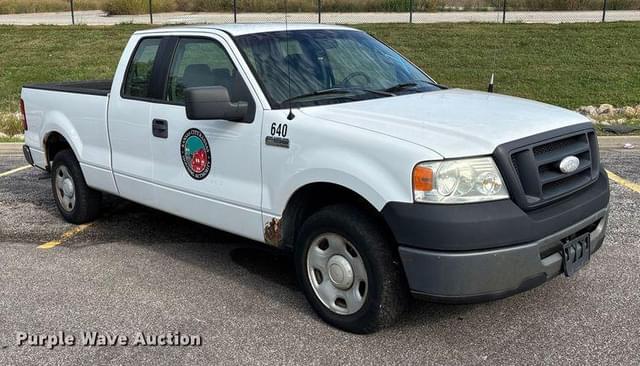 Image of Ford F-150 equipment image 2