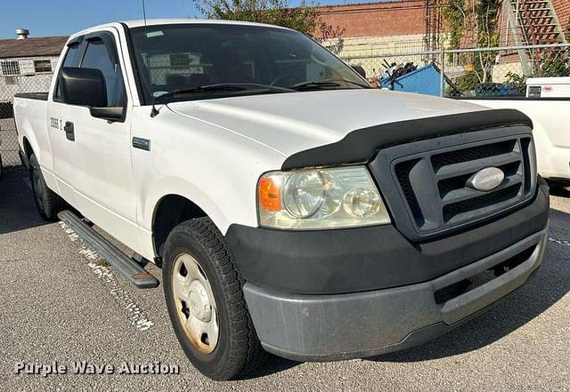 Image of Ford F-150 equipment image 2