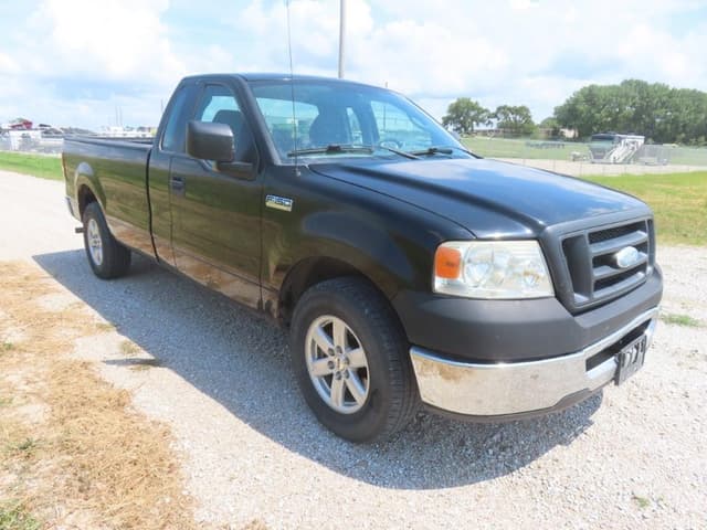 Image of Ford F-150 equipment image 3