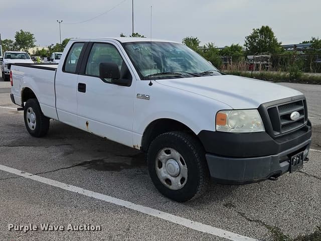 Image of Ford F-150 equipment image 2