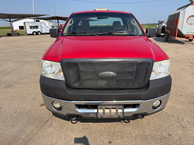 Image of Ford F-150 equipment image 1