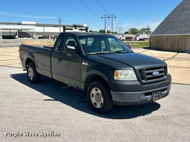 Image of Ford F-150 equipment image 2