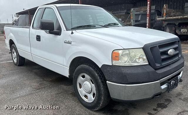 Image of Ford F-150 equipment image 2
