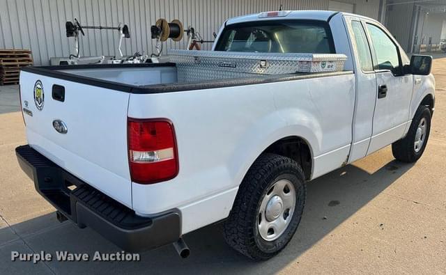 Image of Ford F-150 equipment image 4