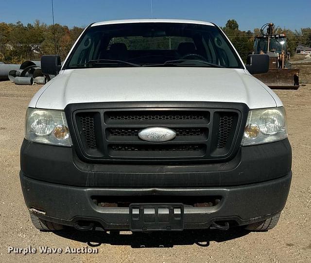 Image of Ford F-150 equipment image 1