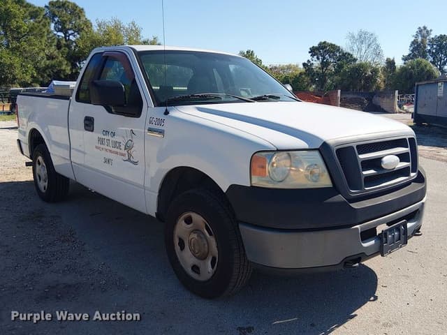 Image of Ford F-150 equipment image 2