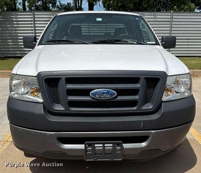 Image of Ford F-150 equipment image 1
