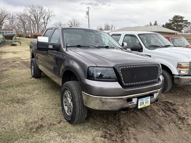 Image of Ford F-150 equipment image 1