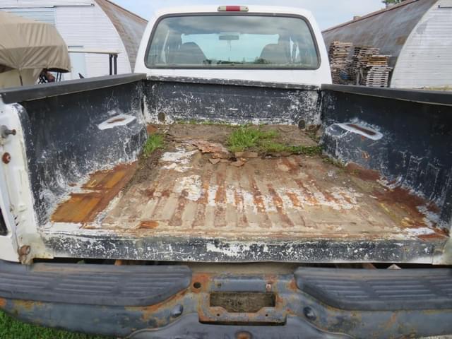Image of Ford F-250 equipment image 4