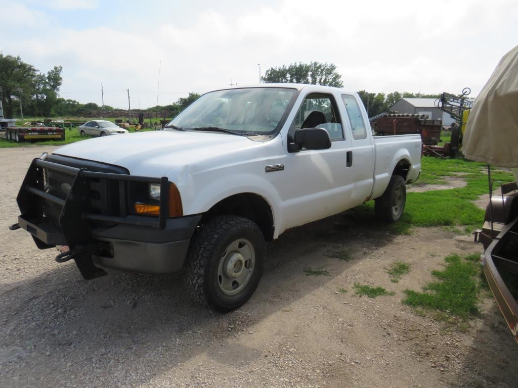 Image of Ford F-250 Primary image