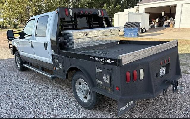 Image of Ford F-250 equipment image 2