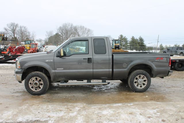 Image of Ford F-250 equipment image 1