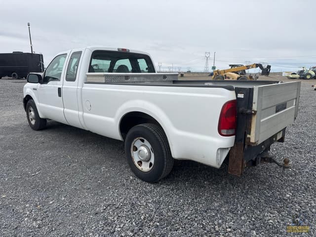 Image of Ford F-250 equipment image 2