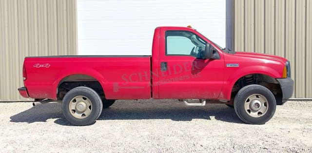 Image of Ford F-250 equipment image 2