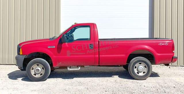 Image of Ford F-250 equipment image 3