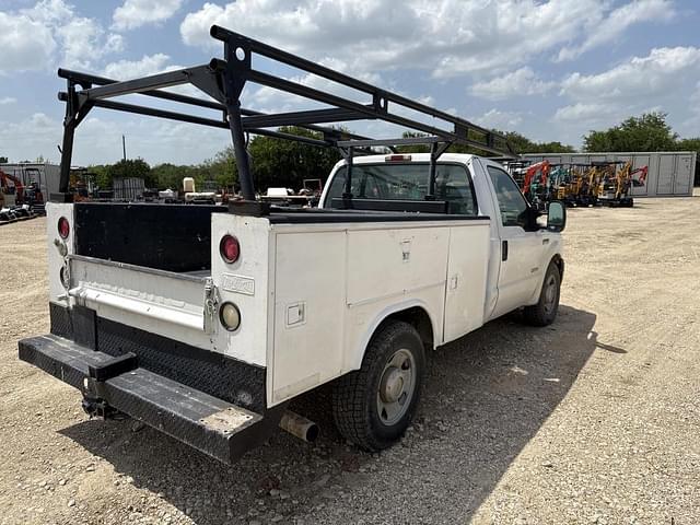 Image of Ford F-250 equipment image 4
