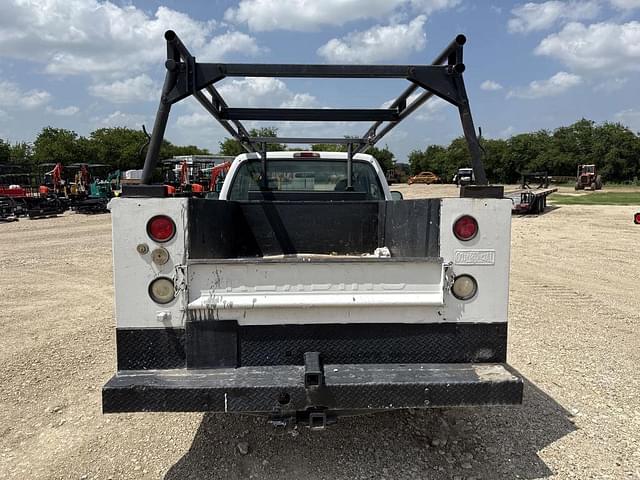 Image of Ford F-250 equipment image 3