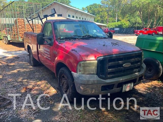 Image of Ford F-250 equipment image 2