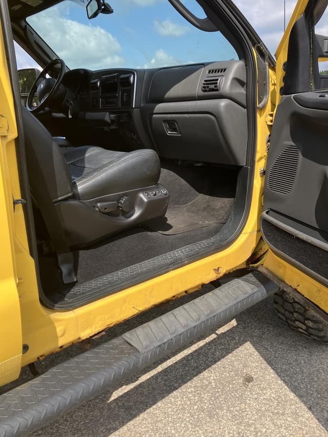 Image of Ford F-250 equipment image 1