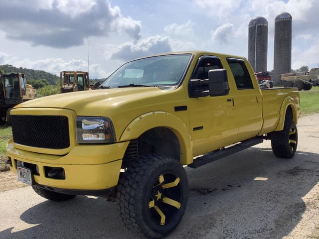 Image of Ford F-250 equipment image 3