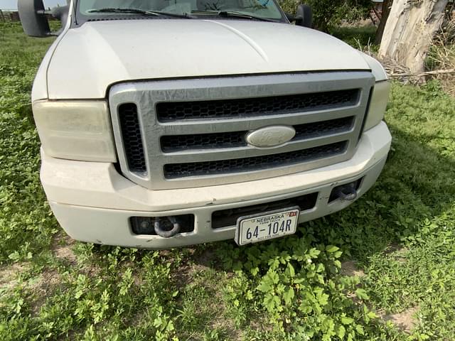 Image of Ford F-250 equipment image 2