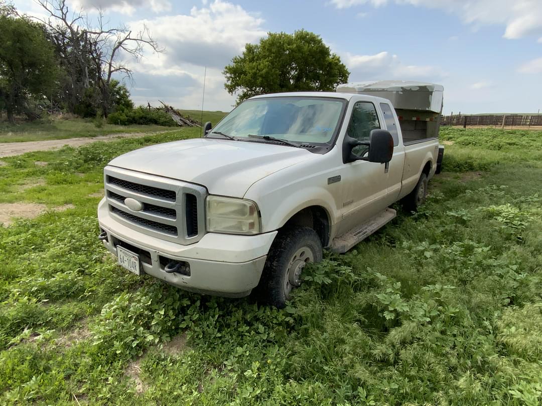 Image of Ford F-250 Primary image