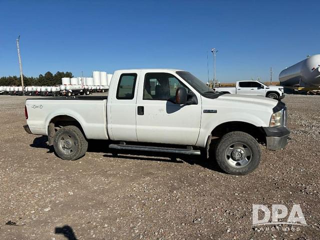 Image of Ford F-250 equipment image 1