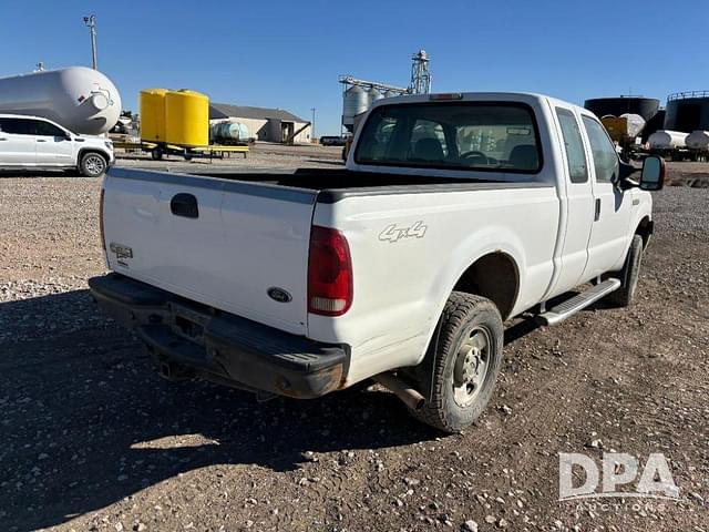 Image of Ford F-250 equipment image 4