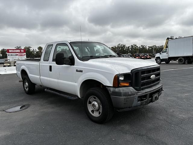 Image of Ford F-250 equipment image 1