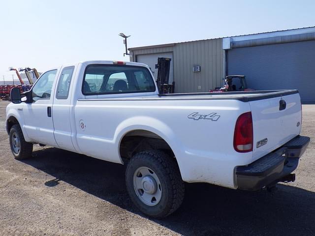 Image of Ford F-250 equipment image 3