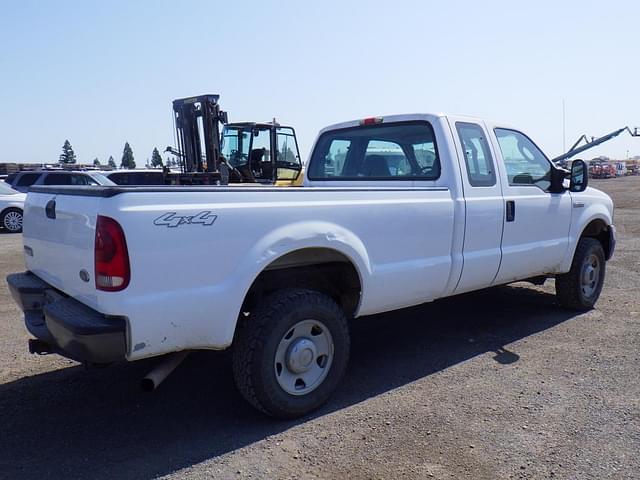 Image of Ford F-250 equipment image 2