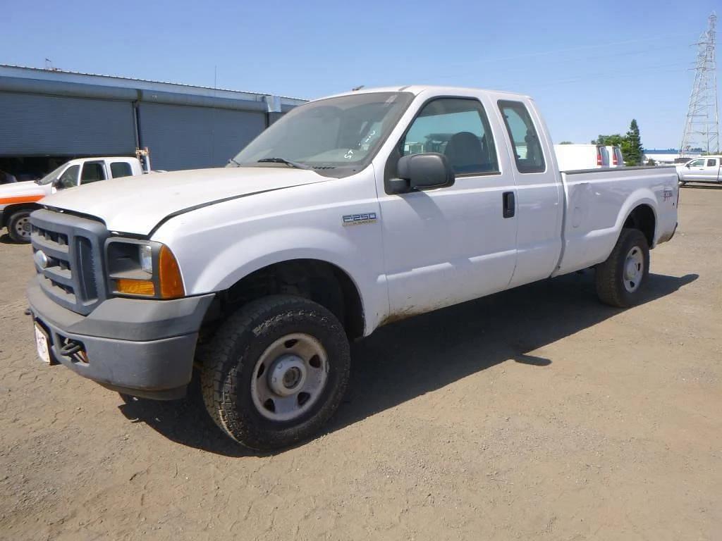 Image of Ford F-250 Primary image