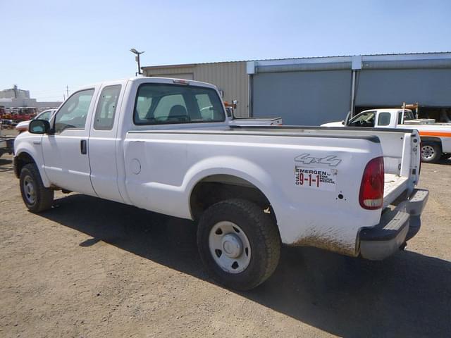 Image of Ford F-250 equipment image 3